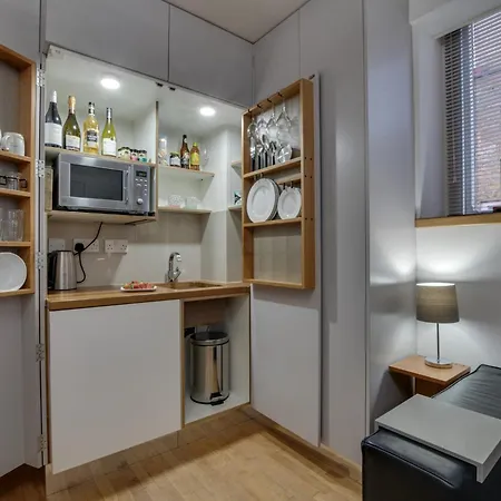 4 Bed In Robin Hoods Bay G0003 度假居